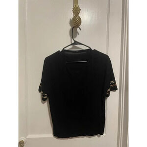 Raggs To Riches Women’s Size Medium Black T Shirt With Cheetah Trim
